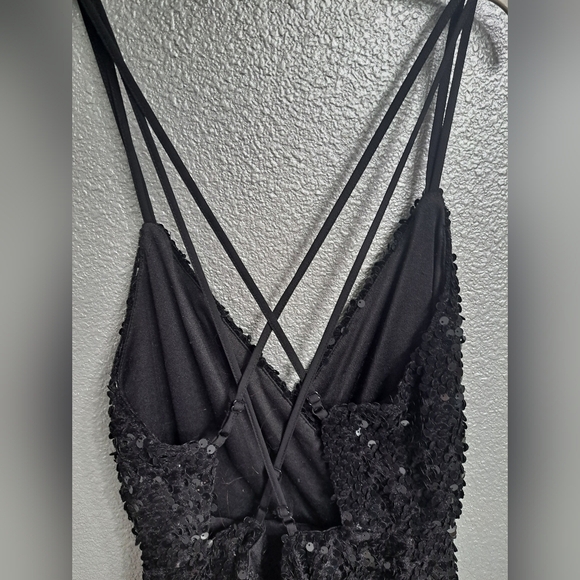 Black Sequin Romper With Adjustable Cross Straps Size L - Picture 5 of 8